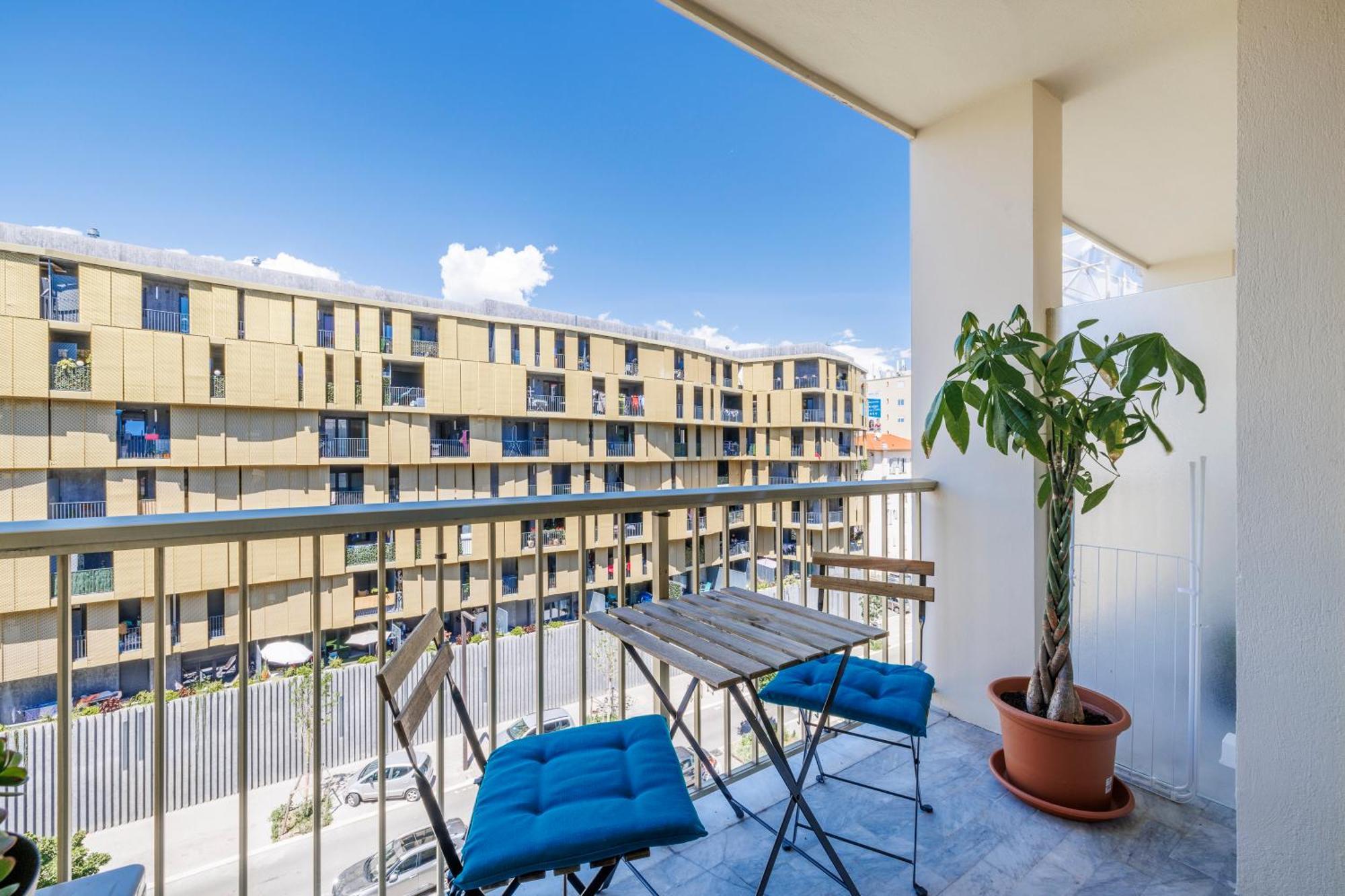 Appartement Elegant Avec Terrasse Proche Tramway *